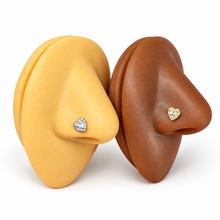 Load image into Gallery viewer, Royal Heart Stone Nose Stud

