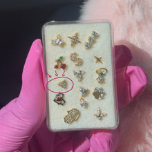 Load image into Gallery viewer, Titanium Triangle Nose Ring/ Labret
