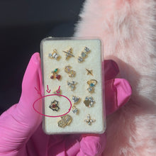 Load image into Gallery viewer, Titanium Goth Heart Nose Ring/ Labret
