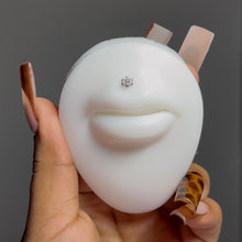 Load image into Gallery viewer, Titanium Cute Flower Nose Ring/ Labret
